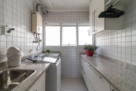 Apartamento à venda com 151m², 3 quartos e 3 vagas Apartamento à venda com 151m², 3 quartos e 3 vagasÁrea de Serviço