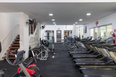 Apartamento à venda com 151m², 3 quartos e 3 vagas Apartamento à venda com 151m², 3 quartos e 3 vagasÁrea comum - Academia