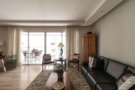 Apartamento à venda com 151m², 3 quartos e 3 vagas Apartamento à venda com 151m², 3 quartos e 3 vagasSala