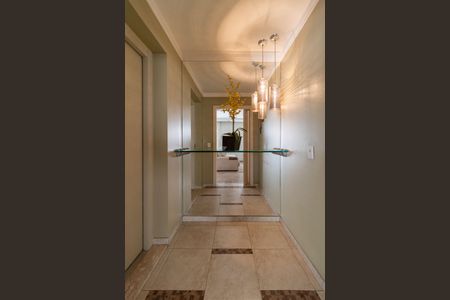 Apartamento à venda com 151m², 3 quartos e 3 vagas Apartamento à venda com 151m², 3 quartos e 3 vagasHall privativo