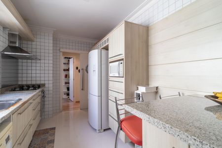 Apartamento à venda com 151m², 3 quartos e 3 vagas Apartamento à venda com 151m², 3 quartos e 3 vagasCozinha