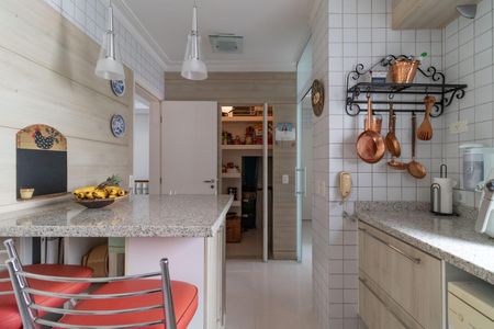 Apartamento à venda com 151m², 3 quartos e 3 vagas Apartamento à venda com 151m², 3 quartos e 3 vagasCozinha