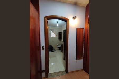 Casa à venda com 315m², 4 quartos e 8 vagas Casa à venda com 315m², 4 quartos e 8 vagasCloset da suíte 1