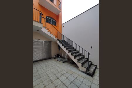 Casa à venda com 315m², 4 quartos e 8 vagas Casa à venda com 315m², 4 quartos e 8 vagasQuintal