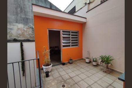 Casa à venda com 315m², 4 quartos e 8 vagas Casa à venda com 315m², 4 quartos e 8 vagasQuintal