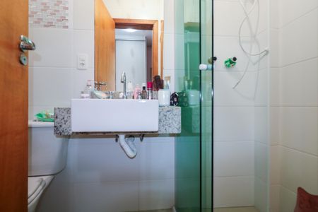 Casa de condomínio à venda com 114m², 2 quartos e 2 vagasBanheiro da Suíte 2