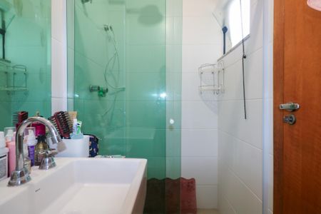 Casa de condomínio à venda com 114m², 2 quartos e 2 vagasBanheiro da Suíte 2