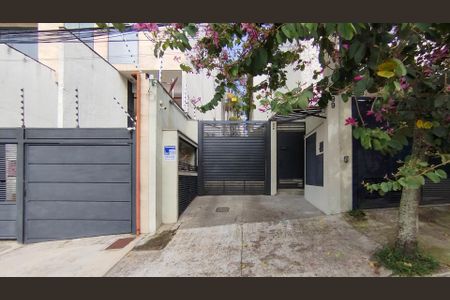 Casa de condomínio à venda com 114m², 2 quartos e 2 vagasFachada