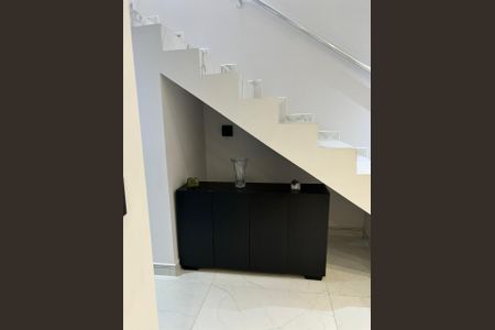 Casa à venda com 180m², 3 quartos e 3 vagas Casa à venda com 180m², 3 quartos e 3 vagasDetalhe Sala