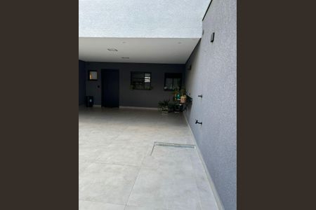 Casa à venda com 180m², 3 quartos e 3 vagas Casa à venda com 180m², 3 quartos e 3 vagasGaragem