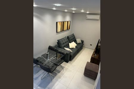Casa à venda com 180m², 3 quartos e 3 vagas Casa à venda com 180m², 3 quartos e 3 vagasSala