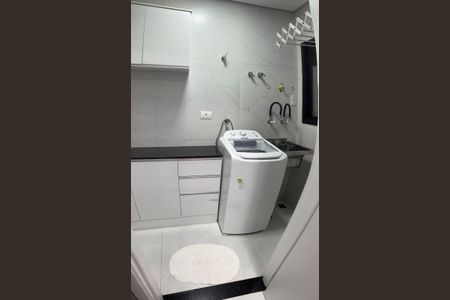 Casa à venda com 180m², 3 quartos e 3 vagas Casa à venda com 180m², 3 quartos e 3 vagasLavanderia