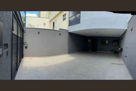 Casa à venda com 180m², 3 quartos e 3 vagas Casa à venda com 180m², 3 quartos e 3 vagasGaragem