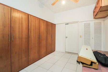 Casa à venda com 340m², 4 quartos e 2 vagas