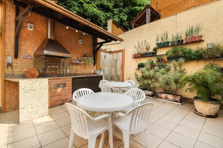 Casa à venda com 340m², 4 quartos e 2 vagas