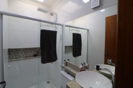 Casa à venda com 100m², 3 quartos e 2 vagasBanheiro da Suíte 3