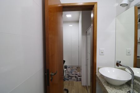 Casa à venda com 100m², 3 quartos e 2 vagasBanheiro da Suíte 2
