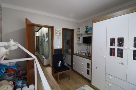 Casa à venda com 100m², 3 quartos e 2 vagasSuíte