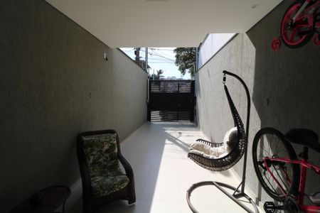 Casa à venda com 100m², 3 quartos e 2 vagasGaragem