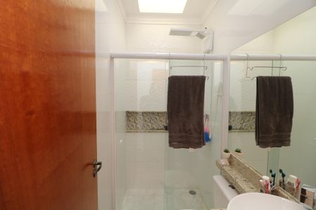 Casa à venda com 100m², 3 quartos e 2 vagasBanheiro da Suíte 3