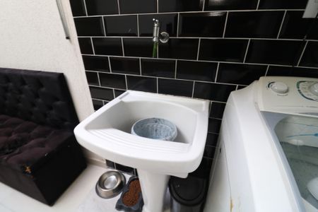 Casa à venda com 100m², 3 quartos e 2 vagasÁrea de Serviço