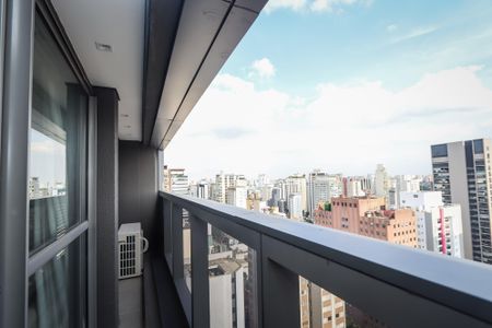 Studio para alugar com 39m², 1 quarto e 1 vaga Studio para alugar com 39m², 1 quarto e 1 vagaVaranda