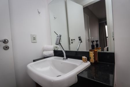 Studio para alugar com 39m², 1 quarto e 1 vaga Studio para alugar com 39m², 1 quarto e 1 vagaBanheiro