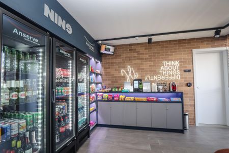 Studio para alugar com 39m², 1 quarto e 1 vaga Studio para alugar com 39m², 1 quarto e 1 vagaMini Mercado