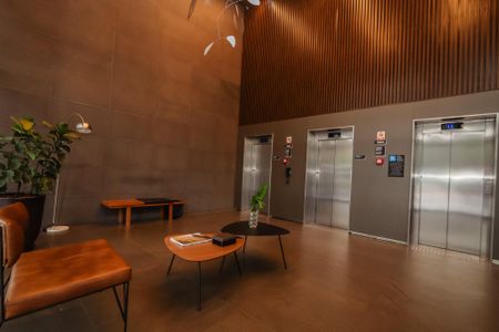 Studio para alugar com 39m², 1 quarto e 1 vaga Studio para alugar com 39m², 1 quarto e 1 vagaHall de Entrada