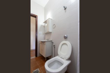 Casa à venda com 450m², 2 quartos e 5 vagasBanheiro Social