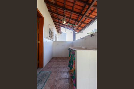 Casa à venda com 450m², 2 quartos e 5 vagasÁrea de Serviço