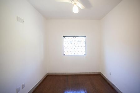 Casa à venda com 450m², 2 quartos e 5 vagasQuarto 2