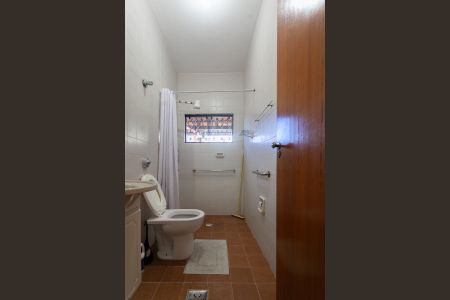 Casa à venda com 450m², 2 quartos e 5 vagasBanheiro Social