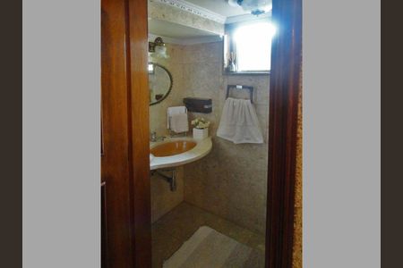 Casa à venda com 230m², 3 quartos e 3 vagas