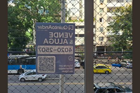 Apartamento à venda com 128m², 3 quartos e sem vaga Apartamento à venda com 128m², 3 quartos e sem vagaPlaca