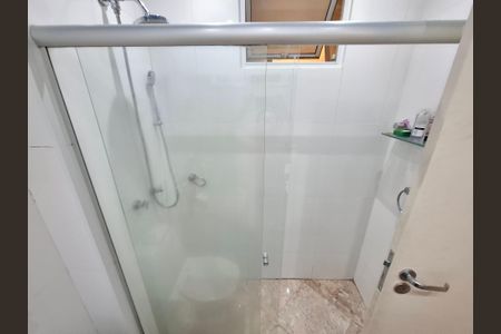 Apartamento à venda com 128m², 3 quartos e sem vaga Apartamento à venda com 128m², 3 quartos e sem vagaBanheiro da suíte