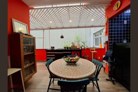 Apartamento à venda com 128m², 3 quartos e sem vaga Apartamento à venda com 128m², 3 quartos e sem vagaCozinha