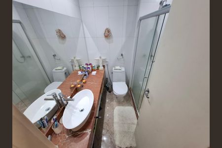 Apartamento à venda com 128m², 3 quartos e sem vaga Apartamento à venda com 128m², 3 quartos e sem vagaBanheiro da suíte