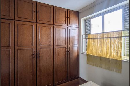 Apartamento para alugar com 206m², 4 quartos e 2 vagas Apartamento para alugar com 206m², 4 quartos e 2 vagasQuarto 2