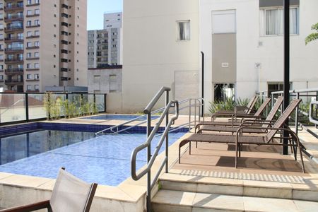 Apartamento à venda com 33m², 1 quarto e sem vagaÁrea comum - Piscina
