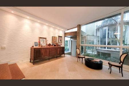 Casa de condomínio à venda com 830m², 6 quartos e 10 vagas Casa de condomínio à venda com 830m², 6 quartos e 10 vagasSala