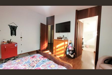 Casa de condomínio à venda com 830m², 6 quartos e 10 vagas Casa de condomínio à venda com 830m², 6 quartos e 10 vagasSuíte 3