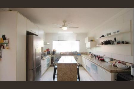 Casa à venda com 330m², 3 quartos e 4 vagas