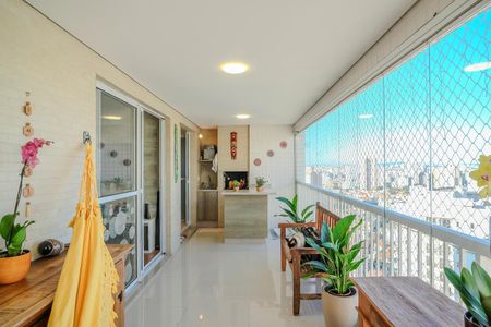 Apartamento à venda com 112m², 3 quartos e 2 vagasVaranda