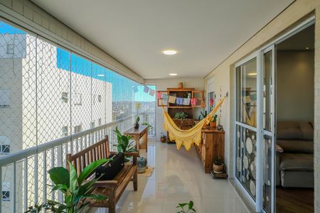 Apartamento à venda com 112m², 3 quartos e 2 vagasVaranda