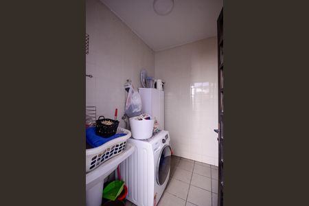 Casa à venda com 185m², 3 quartos e 2 vagas Casa à venda com 185m², 3 quartos e 2 vagasÁrea de Serviço