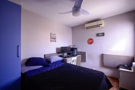 Casa à venda com 185m², 3 quartos e 2 vagas Casa à venda com 185m², 3 quartos e 2 vagasQuarto 2