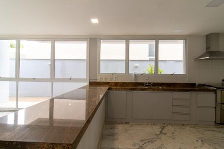 Casa de condomínio para alugar com 300m², 3 quartos e 4 vagasCozinha