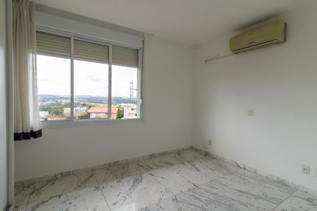 Casa de condomínio para alugar com 300m², 3 quartos e 4 vagasSuíte 2