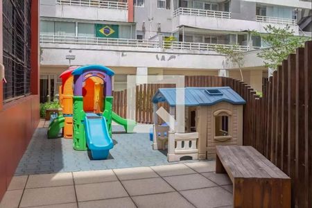 Apartamento à venda com 64m², 2 quartos e 1 vaga Apartamento à venda com 64m², 2 quartos e 1 vagaPlayground